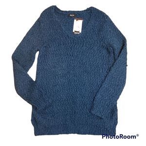 NWT New Kenneth Cole Reaction Blue Soft Fluffy Blue Sweater Medium Large